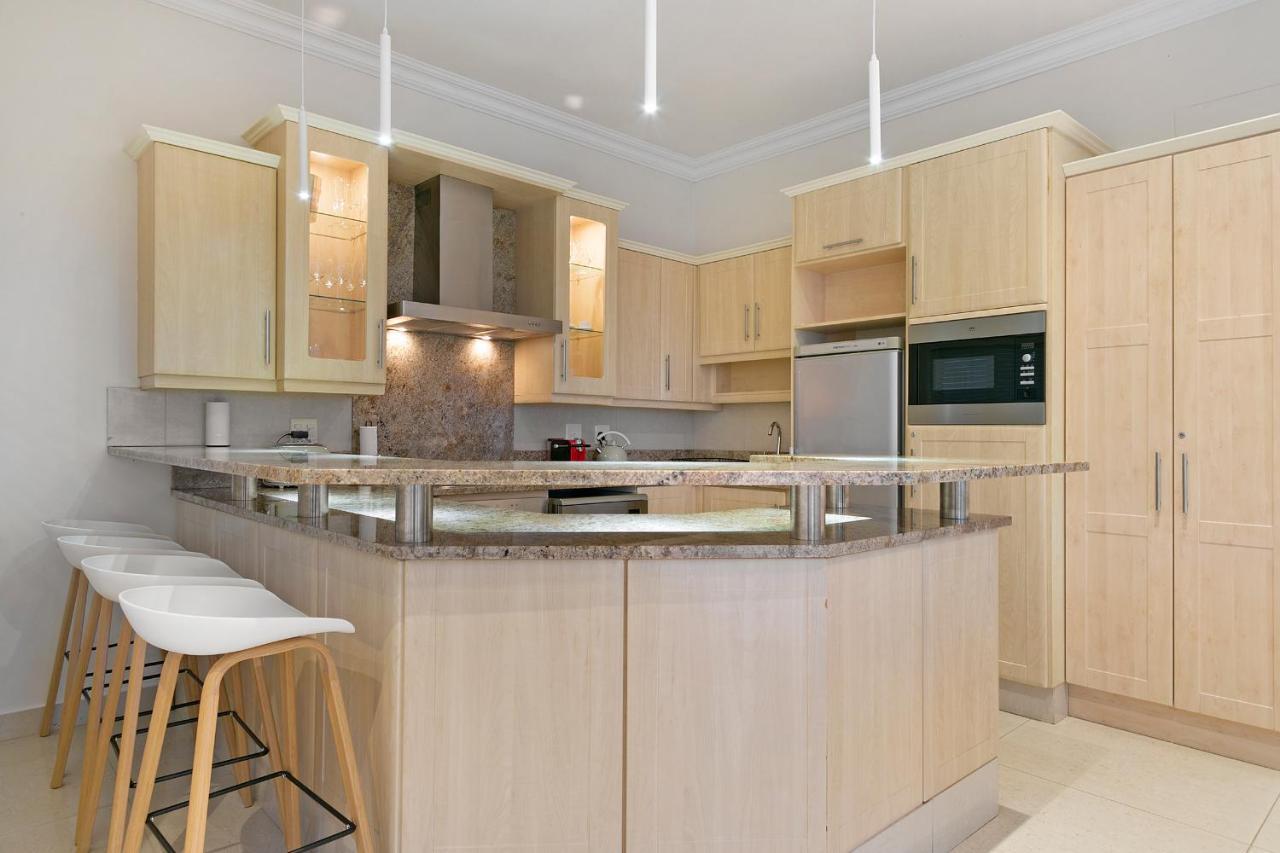Luxury Serviced Mountain Villa In Constantia Cidade Do Cabo Exterior foto